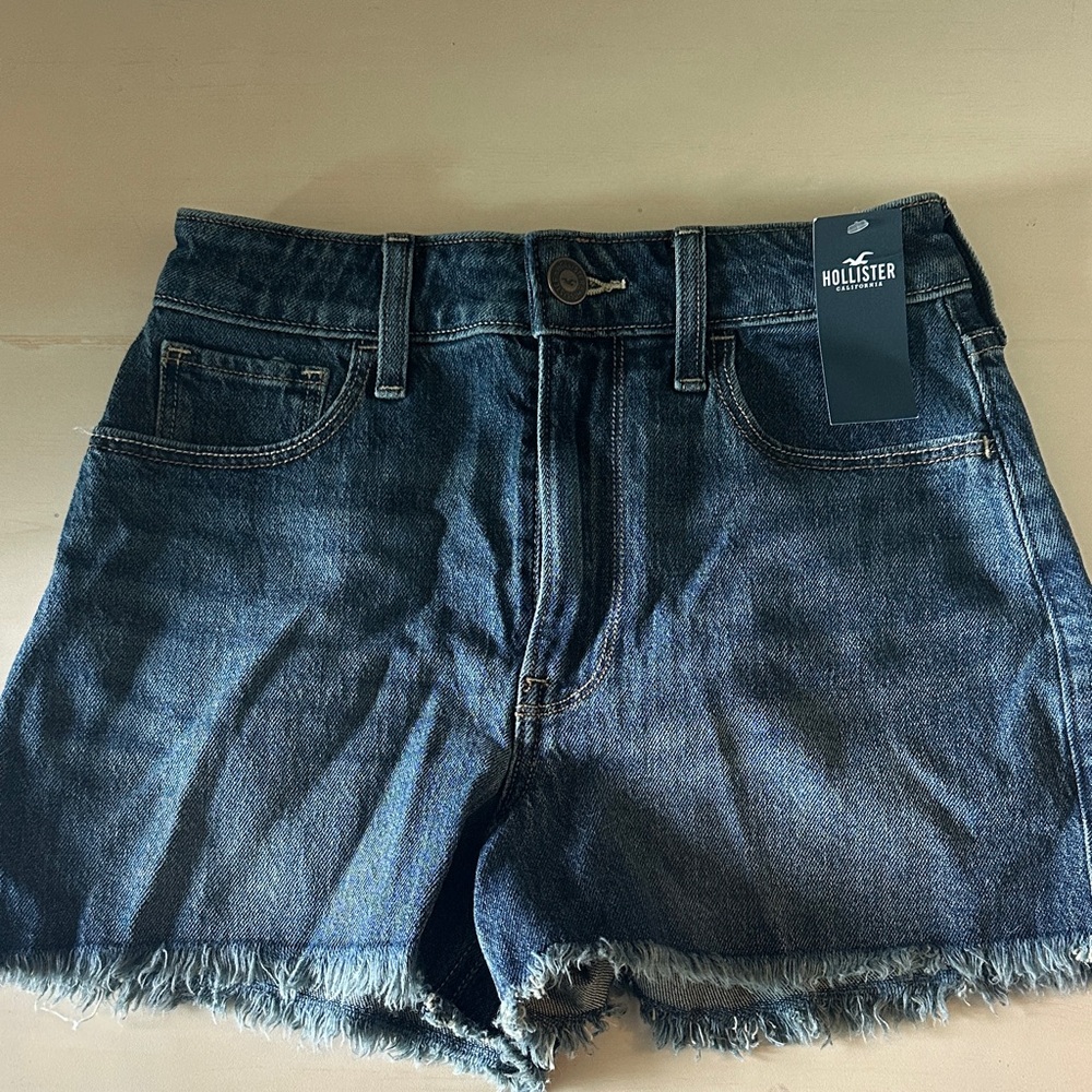 Hollister ultra high-rise mom short